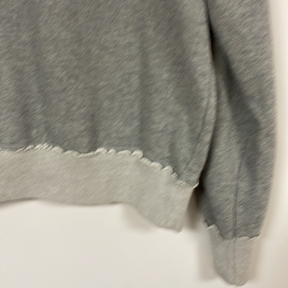 Wizarding World of Harry Potter Universal Studios Gryffindor Pullover, size M - Picture 6 of 8